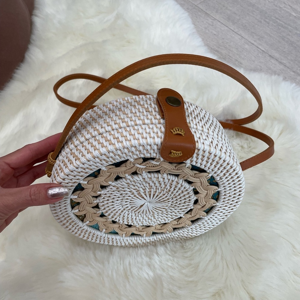White Rattan Round Bag - Picture 4 of 5